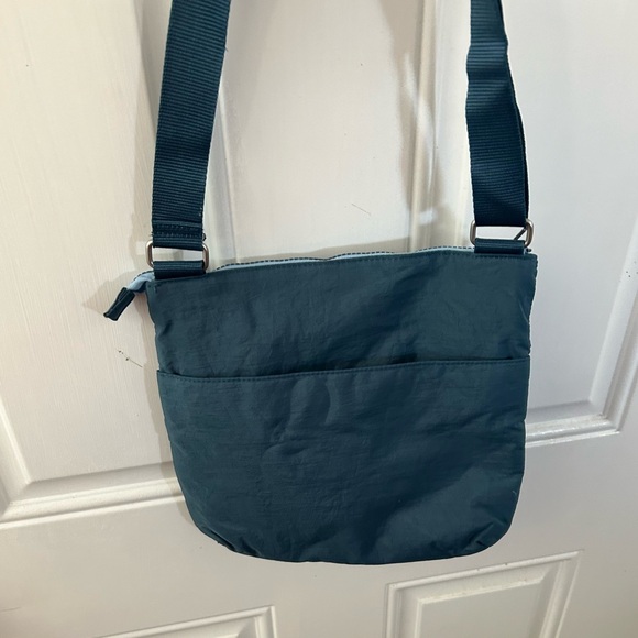 Baggallini Navy Crossbody Bag - Picture 6 of 8